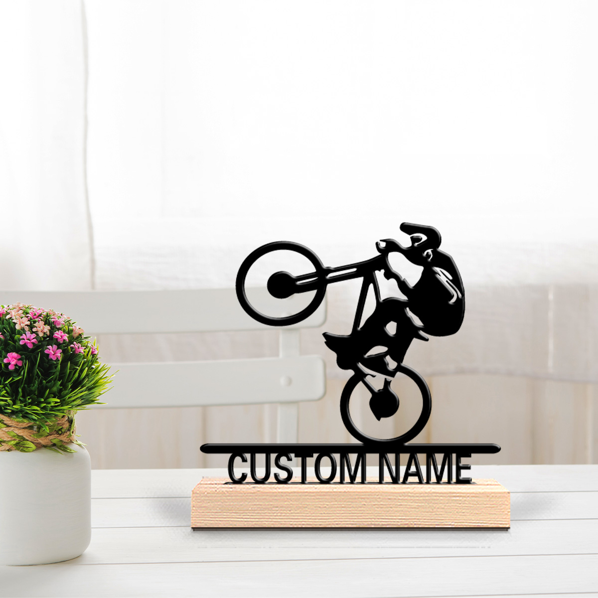 Art Craft Names - 1 ชิ้น รูปปั้นโลหะตกแต่งบ้านรูปจักรยานแฟชั่น พร้อมชื่อสั่งทำพิเศษ ฐานไม้ งานศิลปะหัตถกรรม